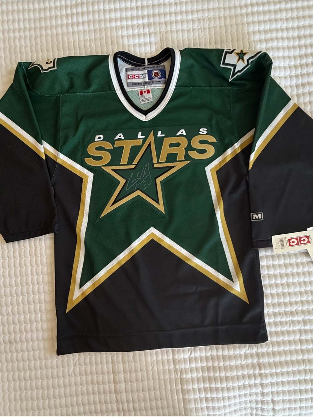 CCM Dallas Stars Signed Hockey Jersey NWT